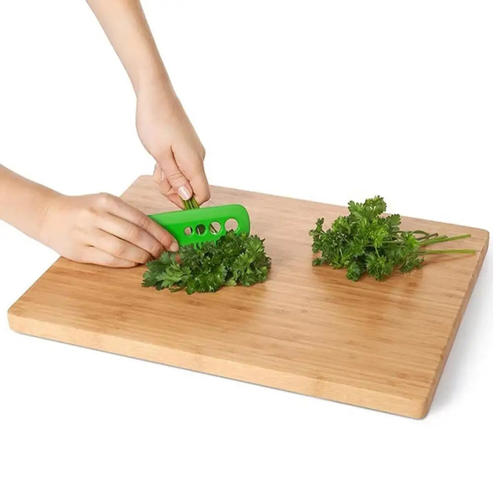 Multifunctional Leaf Comb